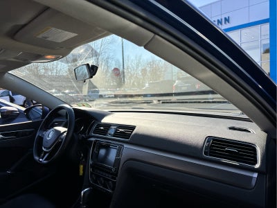 2017 Volkswagen Passat R-Line w/Comfort Pkg