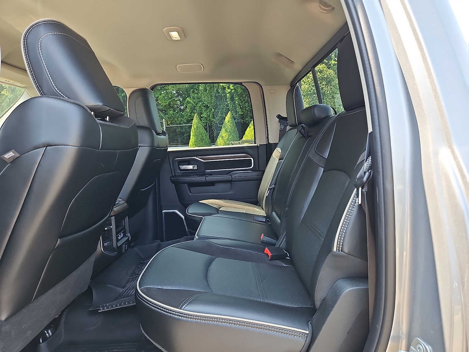 2024 RAM 2500 Laramie Crew Cab 4x4 6'4" Box