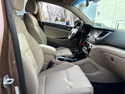 2016 Hyundai TUCSON SE