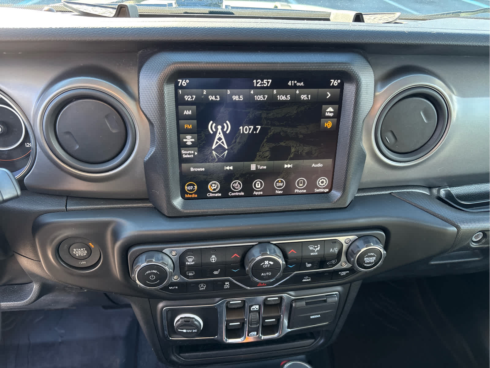 2023 Jeep Wrangler Willys