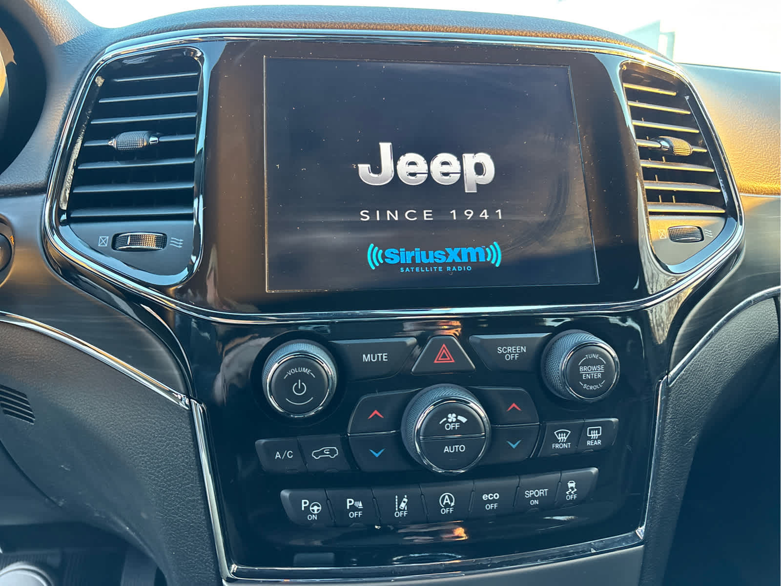 2021 Jeep Grand Cherokee 80th Anniversary