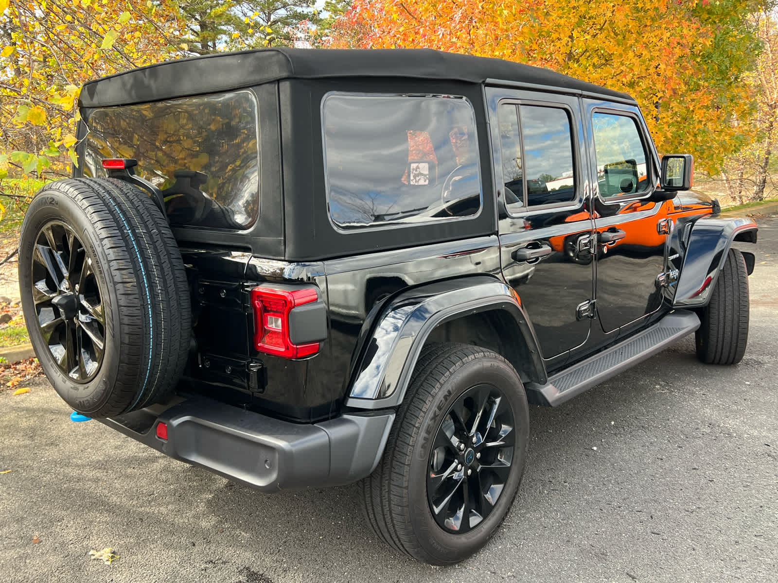 2024 Jeep Wrangler 4xe Sahara