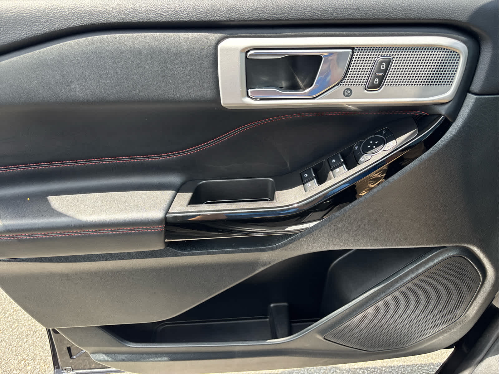 2024 Ford Explorer ST-Line