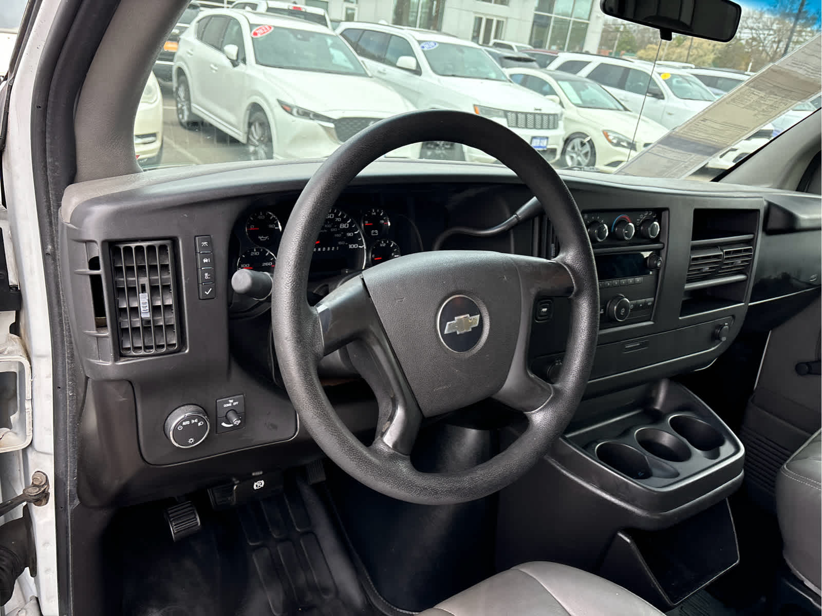 2009 Chevrolet Express Cargo Van RWD 1500 135"