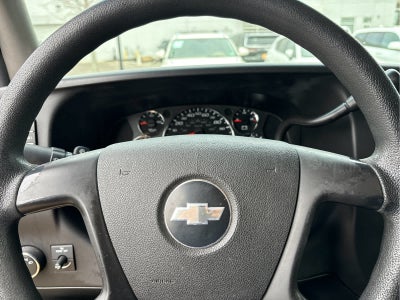 2009 Chevrolet Express Cargo Van RWD 1500 135"