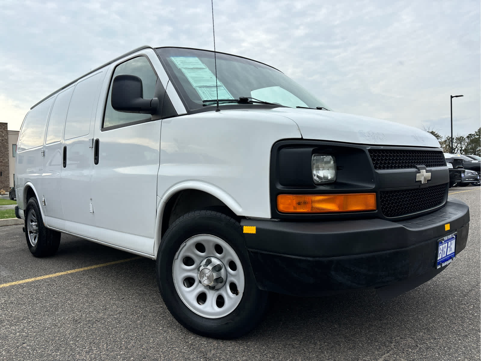 2009 Chevrolet Express Cargo Van RWD 1500 135"