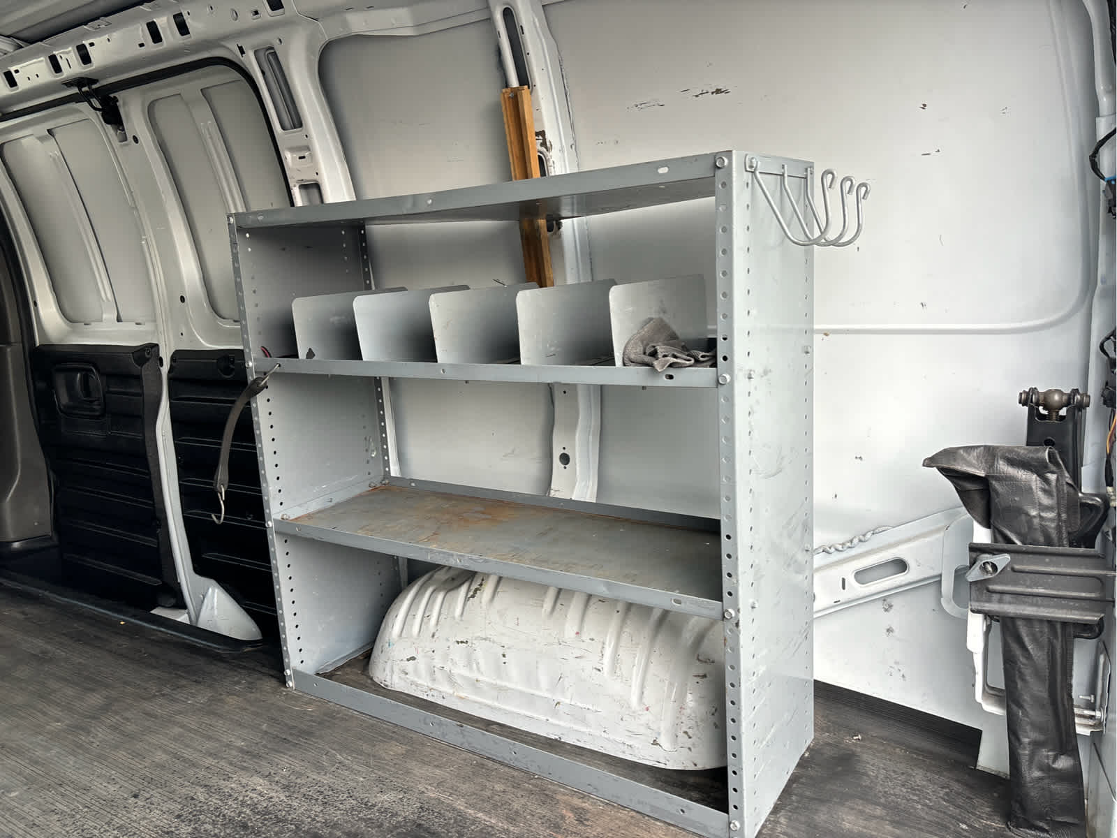 2009 Chevrolet Express Cargo Van RWD 1500 135"
