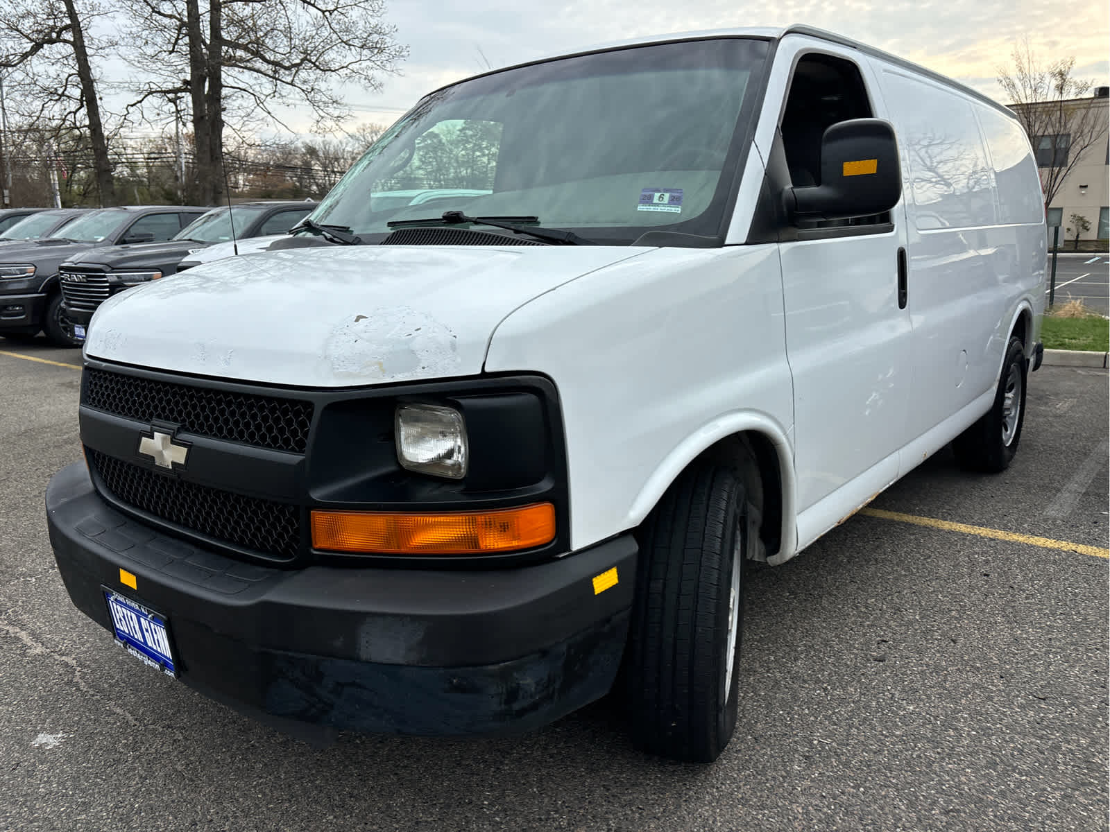 2009 Chevrolet Express Cargo Van RWD 1500 135"