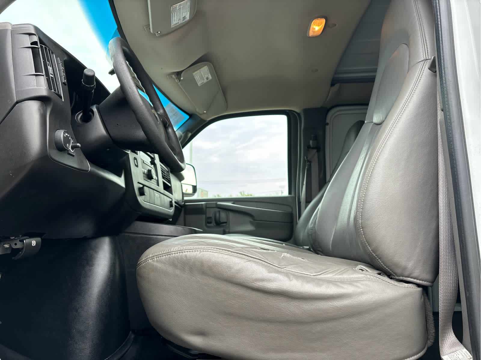 2009 Chevrolet Express Cargo Van RWD 1500 135"
