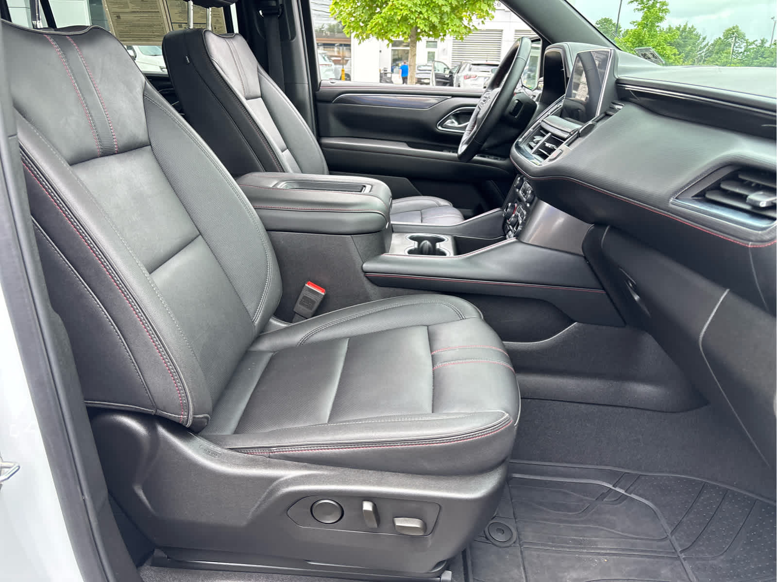 2024 Chevrolet Suburban RST