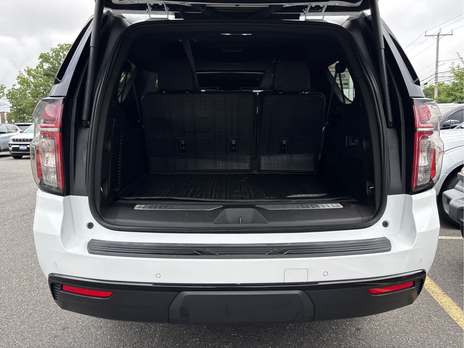 2024 Chevrolet Suburban RST