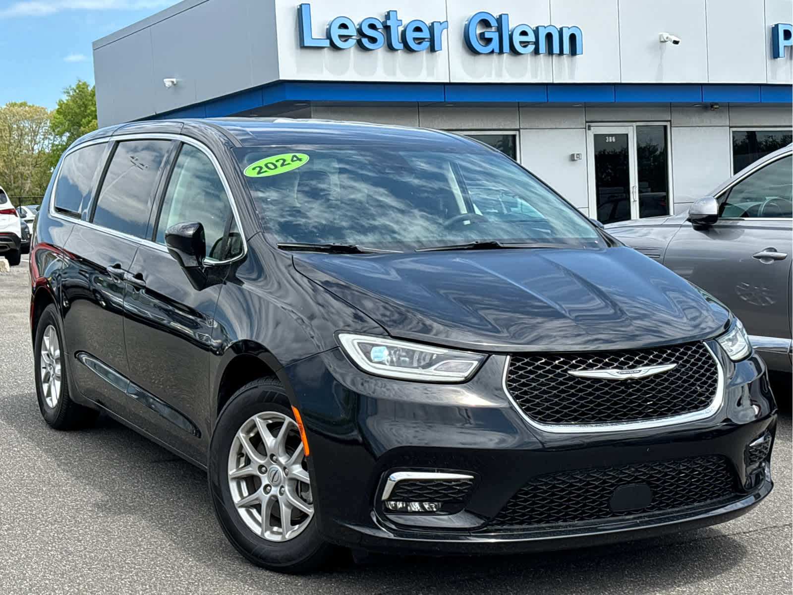 2024 Chrysler Pacifica Touring L