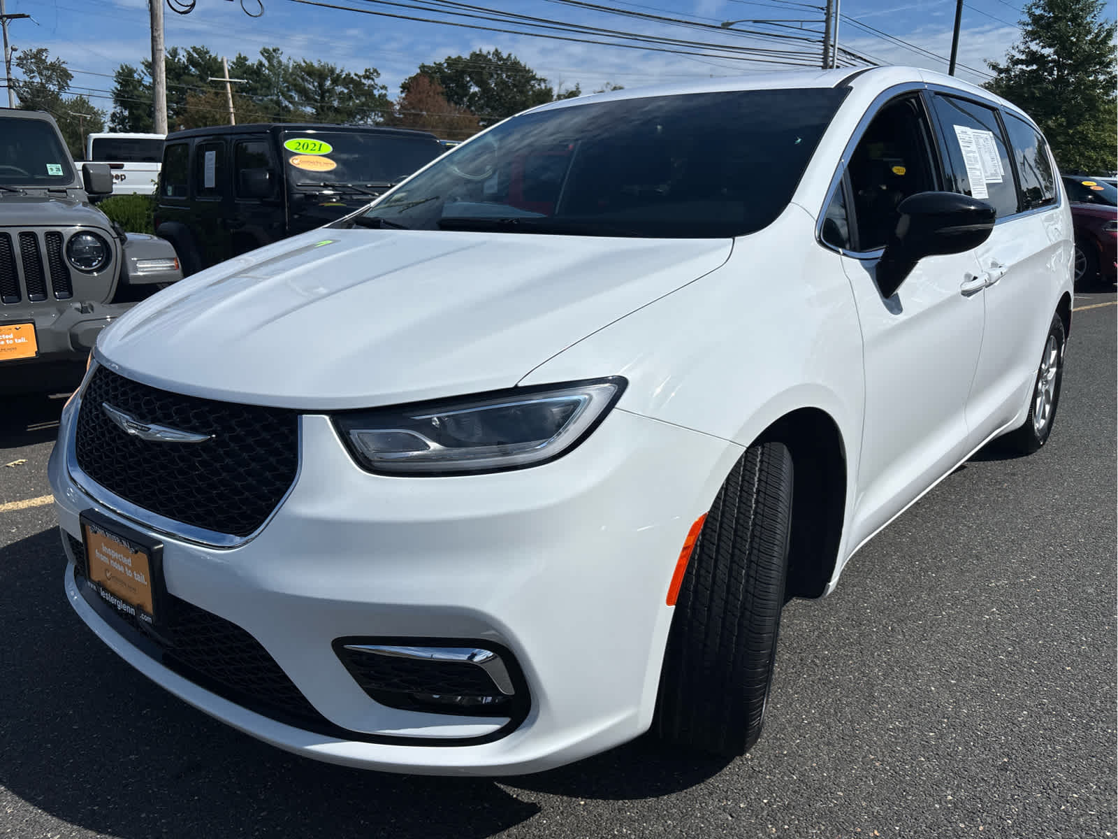 2025 Chrysler Pacifica Select