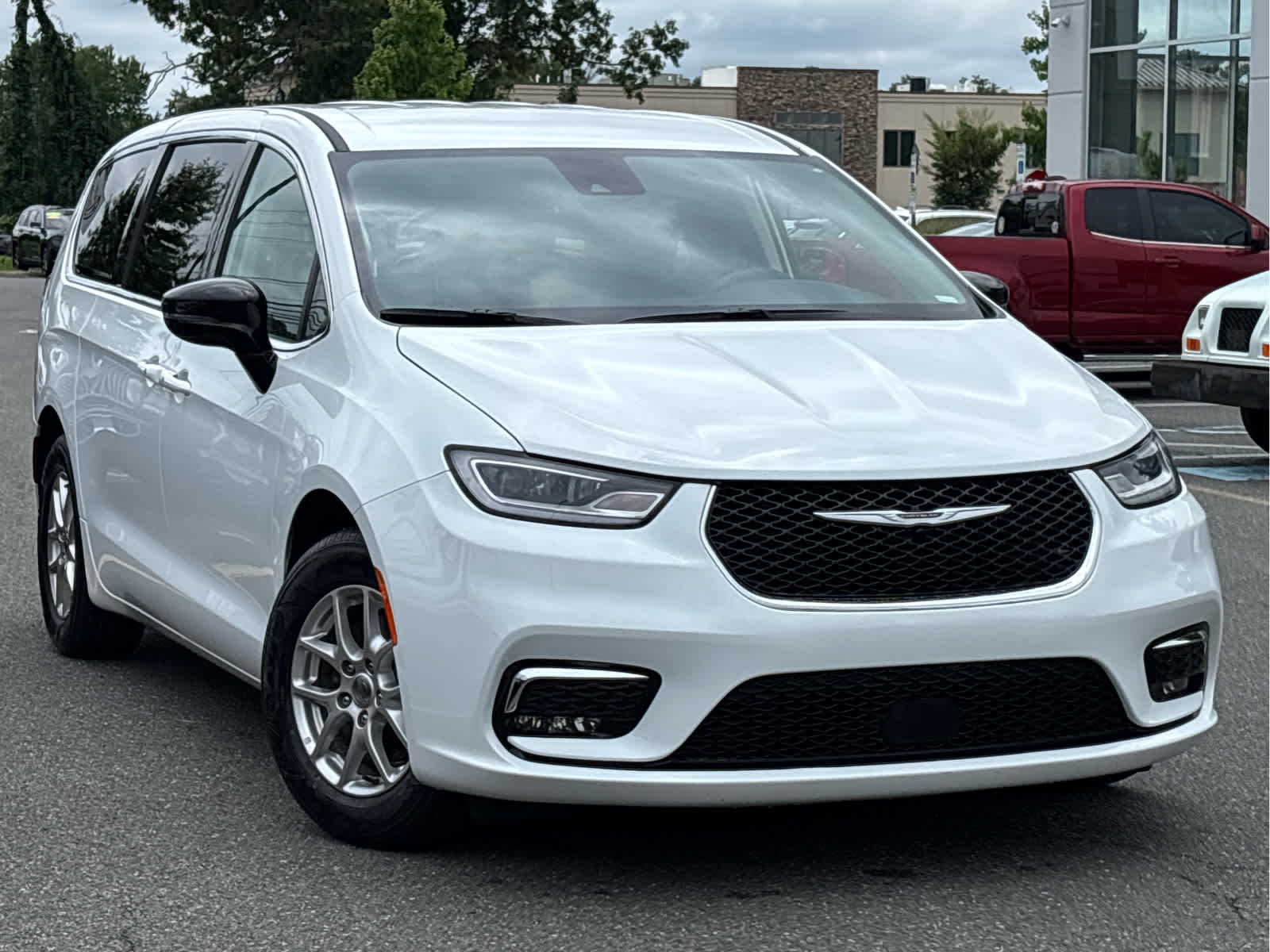2024 Chrysler Pacifica Touring L