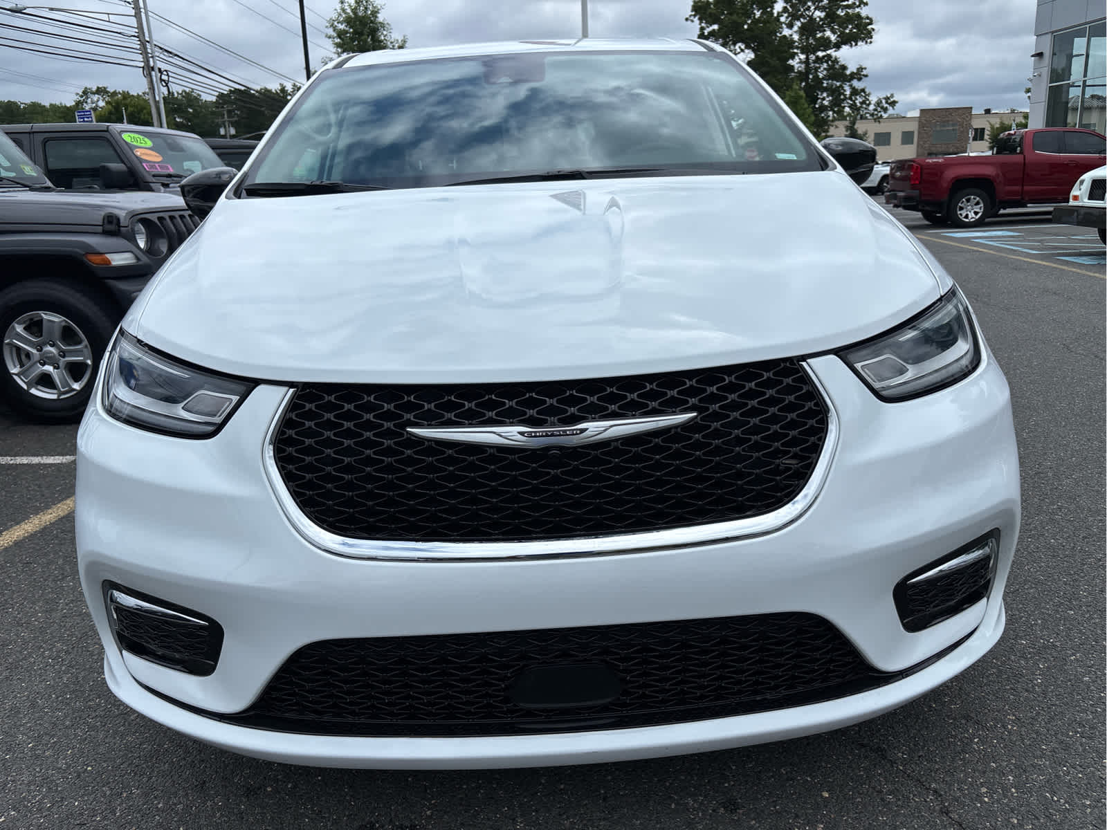 2024 Chrysler Pacifica Touring L