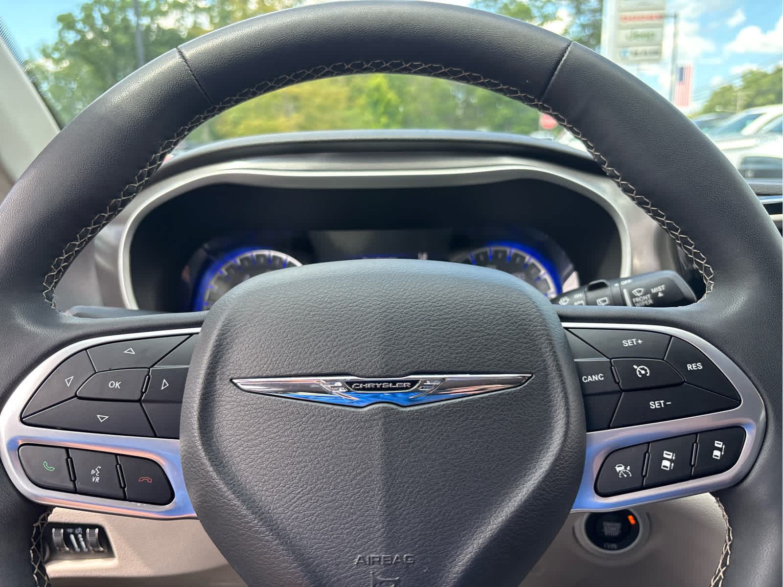 2024 Chrysler Pacifica Touring L