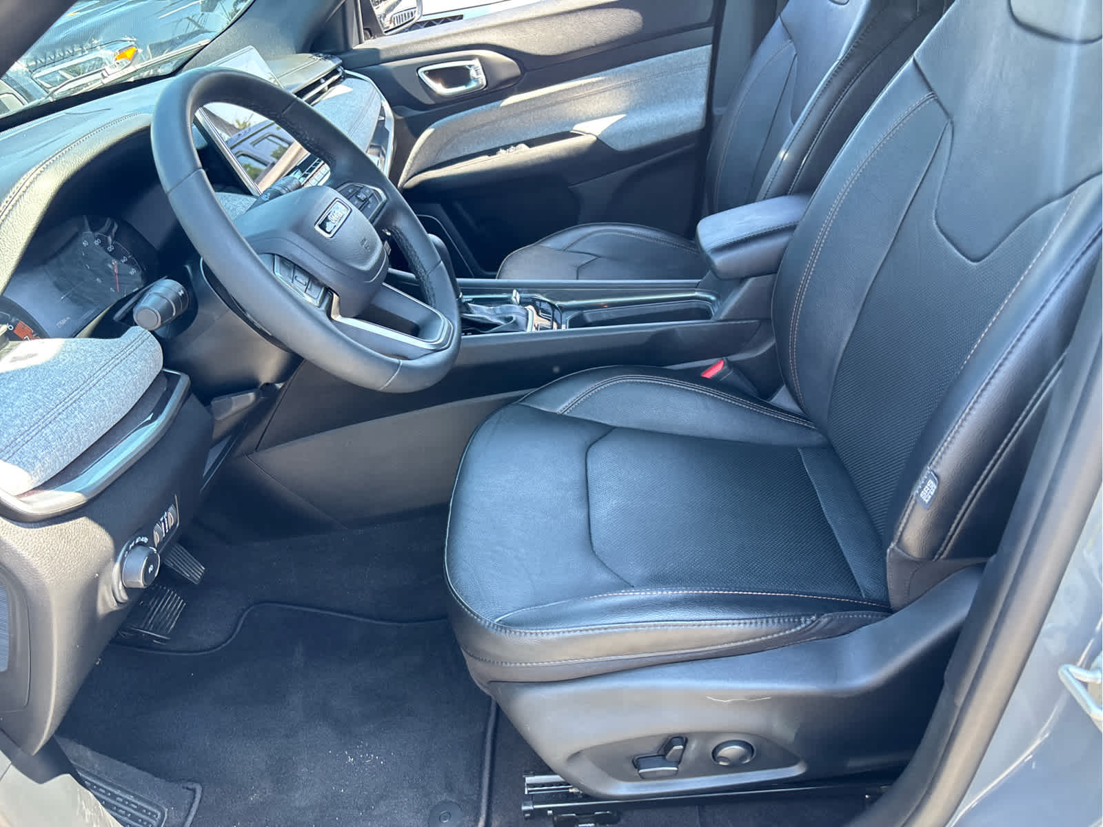 2023 Jeep Compass Latitude Lux