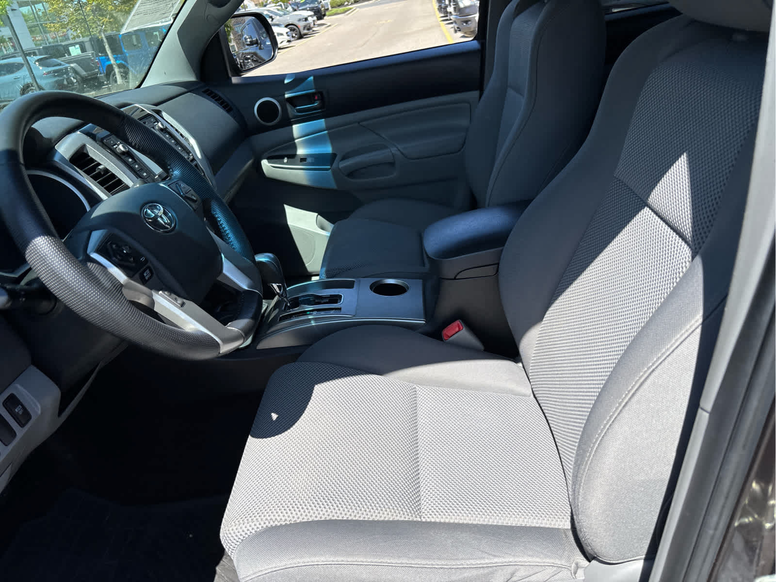 2014 Toyota Tacoma 4WD Double Cab V6 AT (Natl)