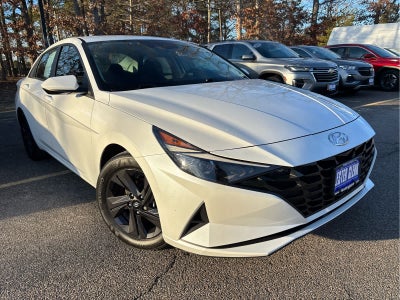 2022 Hyundai ELANTRA SEL