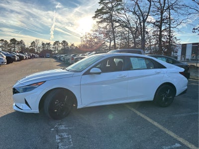 2022 Hyundai ELANTRA SEL