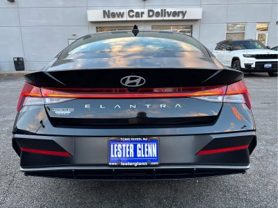 2024 Hyundai ELANTRA SEL