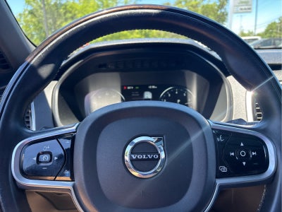 2017 Volvo XC90 Momentum