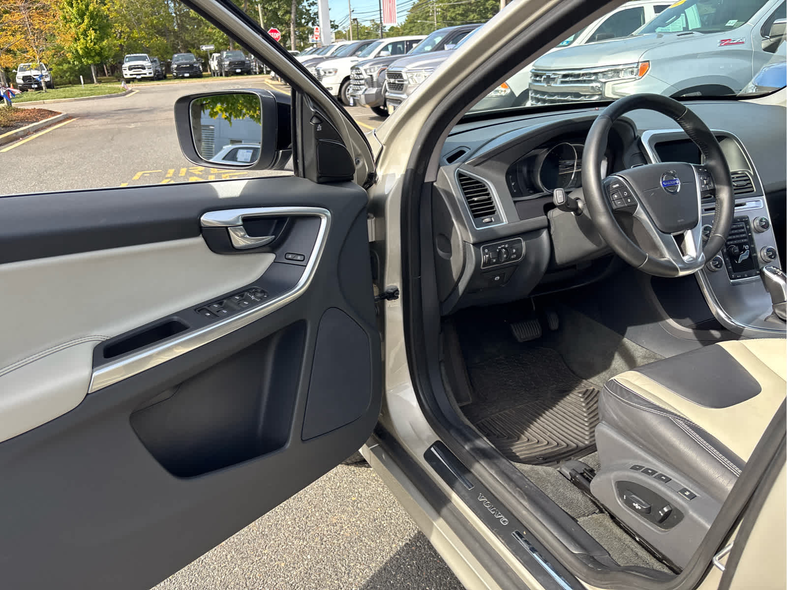 2017 Volvo XC60 Dynamic