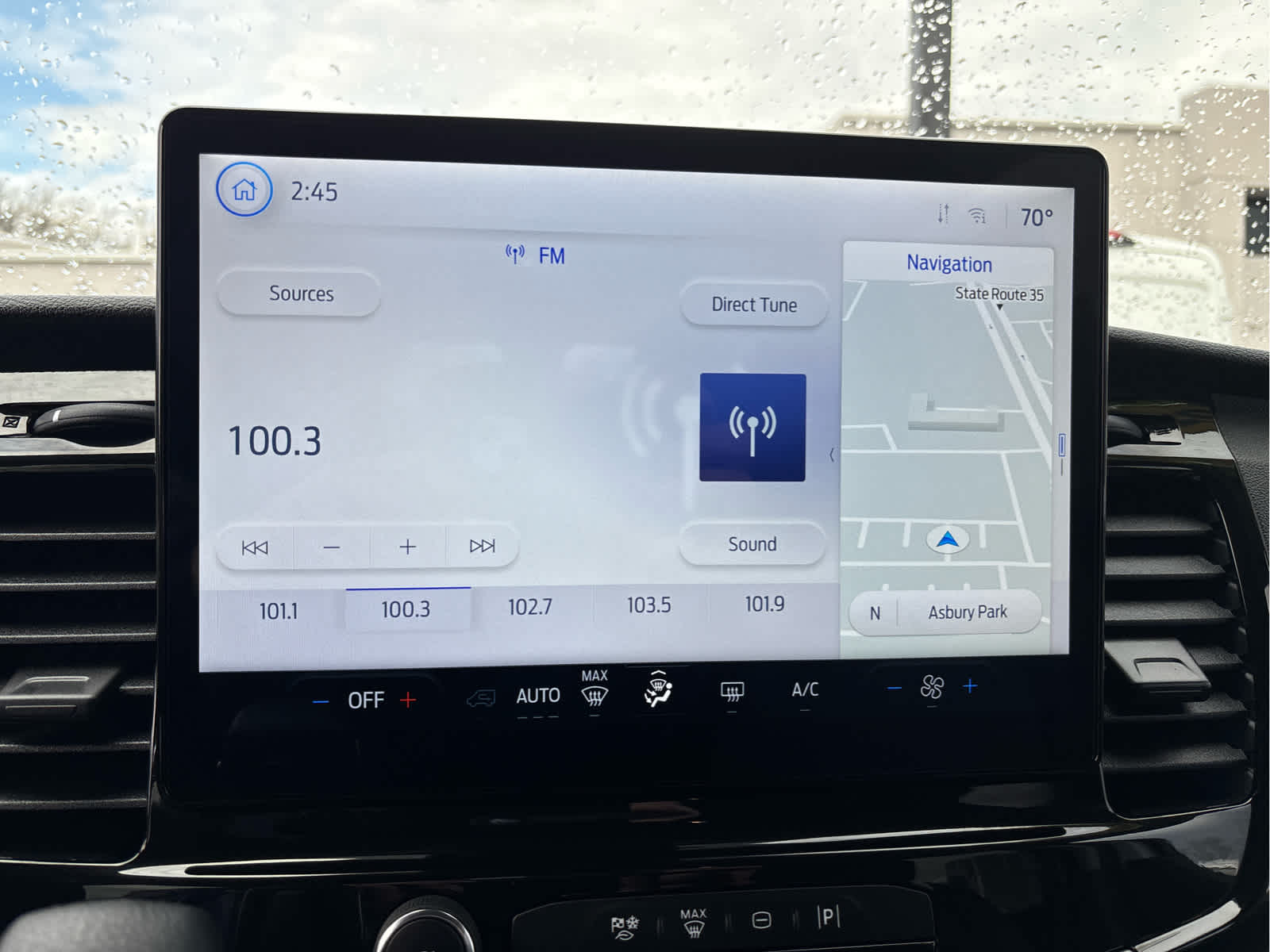 2024 Ford Transit Passenger Wagon XLT