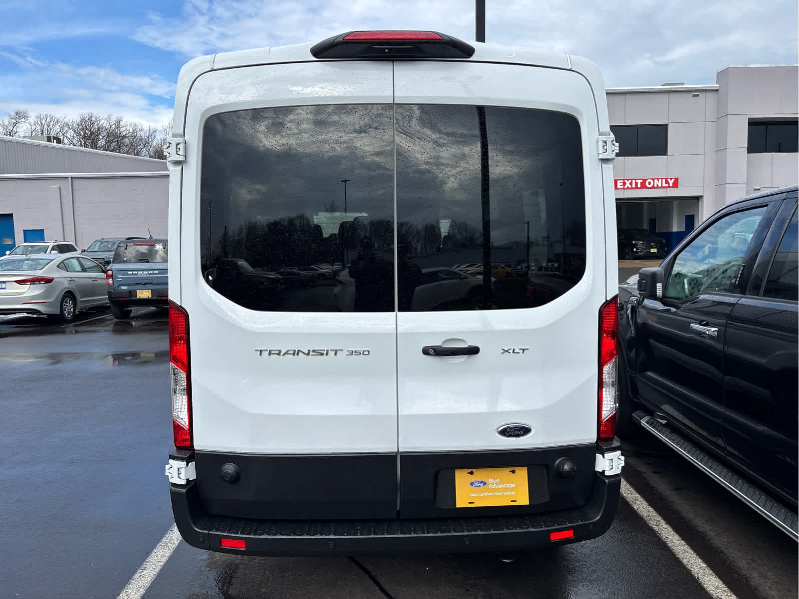2024 Ford Transit Passenger Wagon XLT