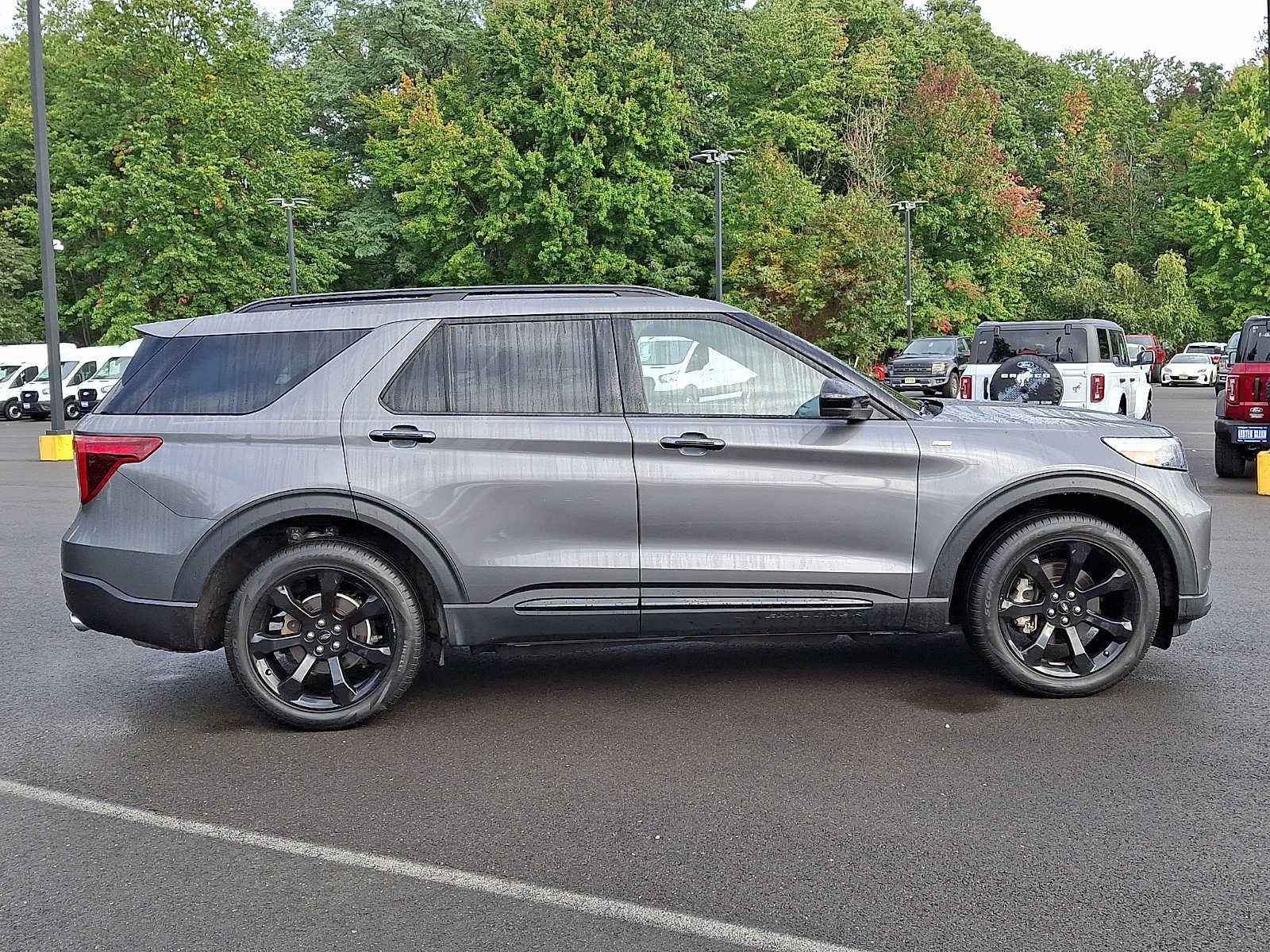 2023 Ford Explorer ST-Line