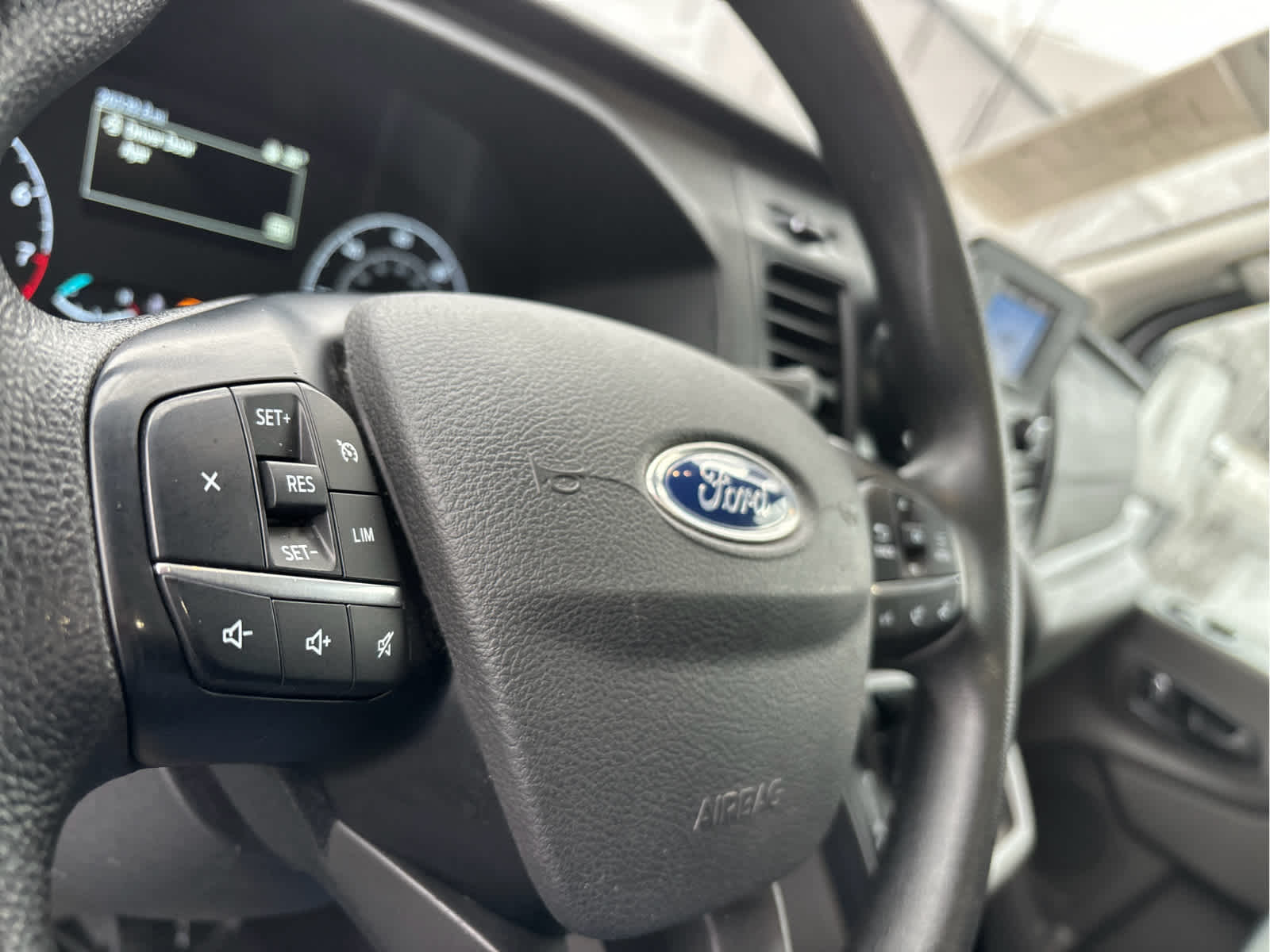 2024 Ford Transit T-250 148" Med Rf 9070 GVWR RWD