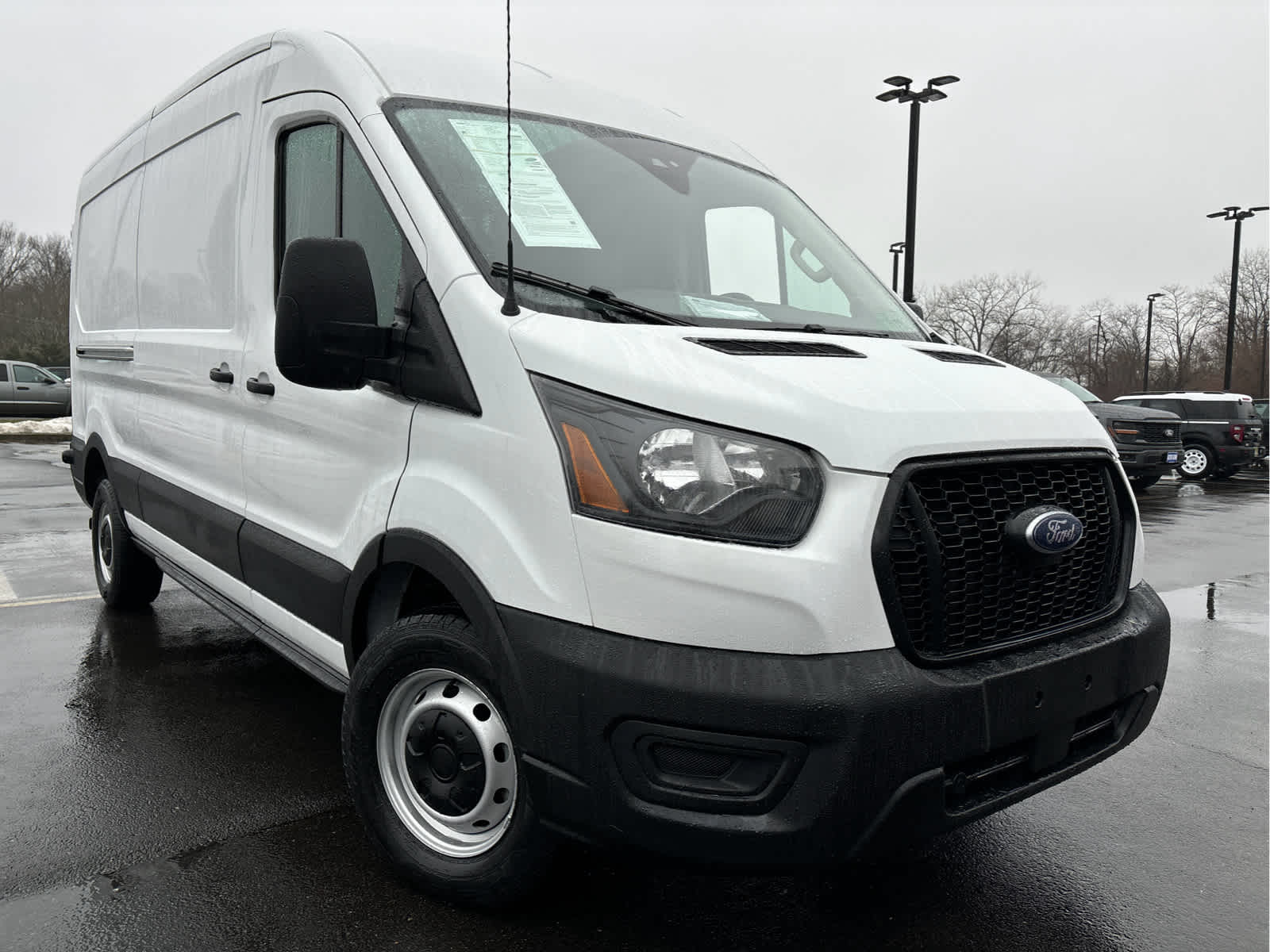 2024 Ford Transit T-250 148" Med Rf 9070 GVWR RWD