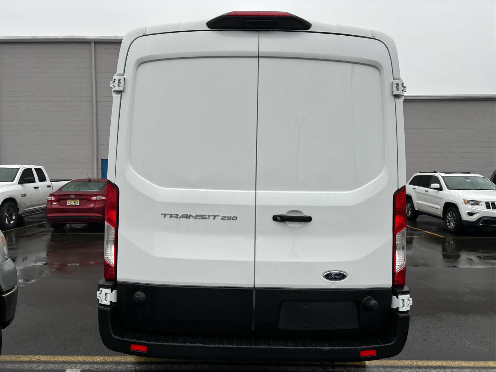 2024 Ford Transit T-250 148" Med Rf 9070 GVWR RWD