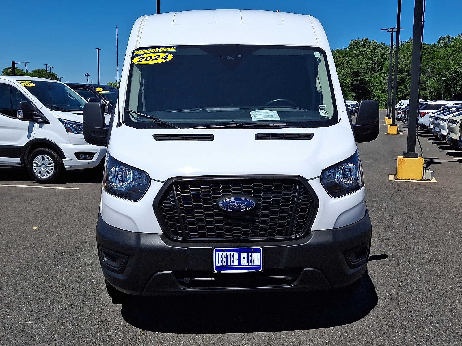 2024 Ford Transit Cargo Van T-250 148" Med Rf 9070 GVWR AWD