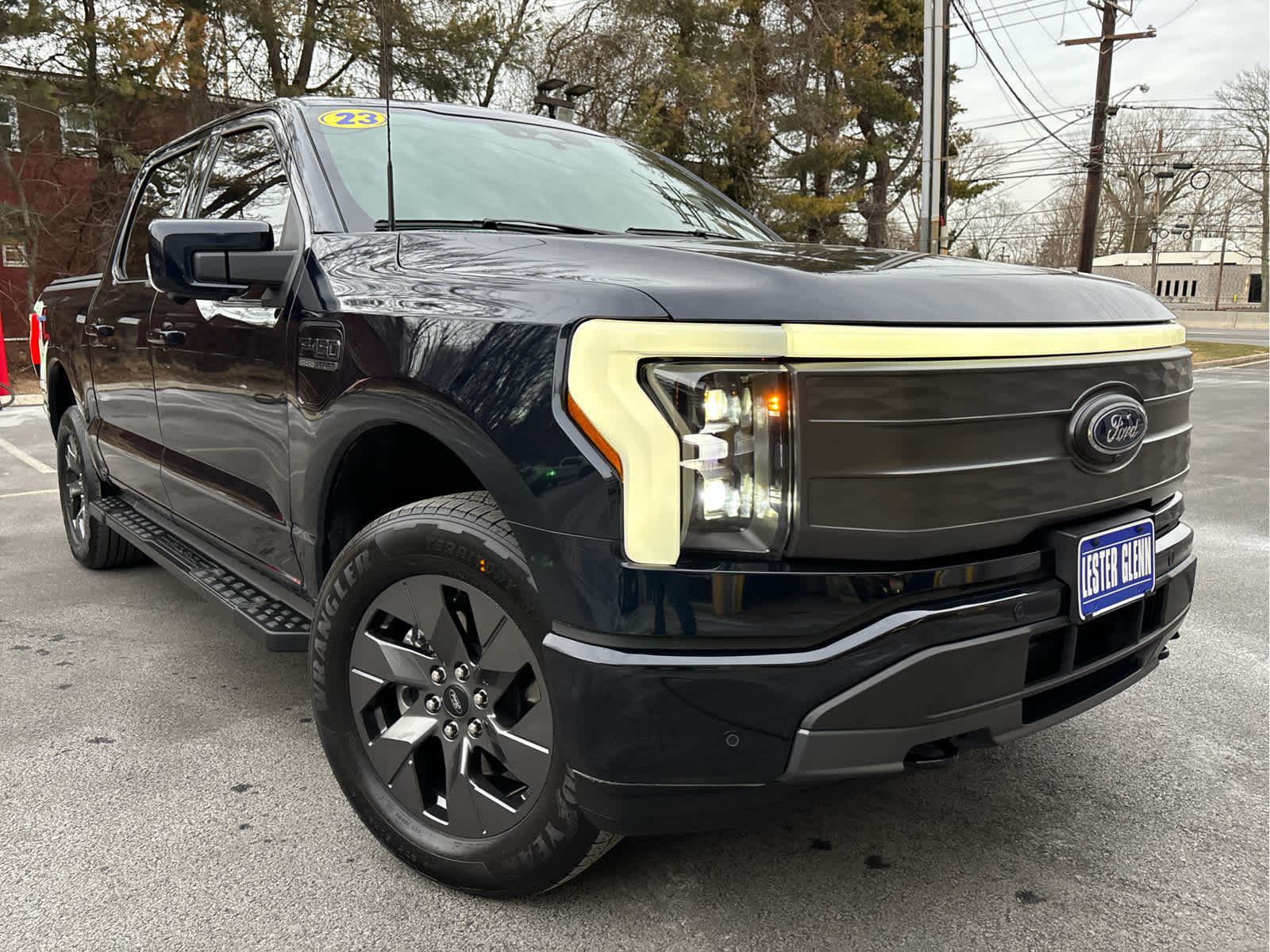 2023 Ford F-150 Lightning LARIAT