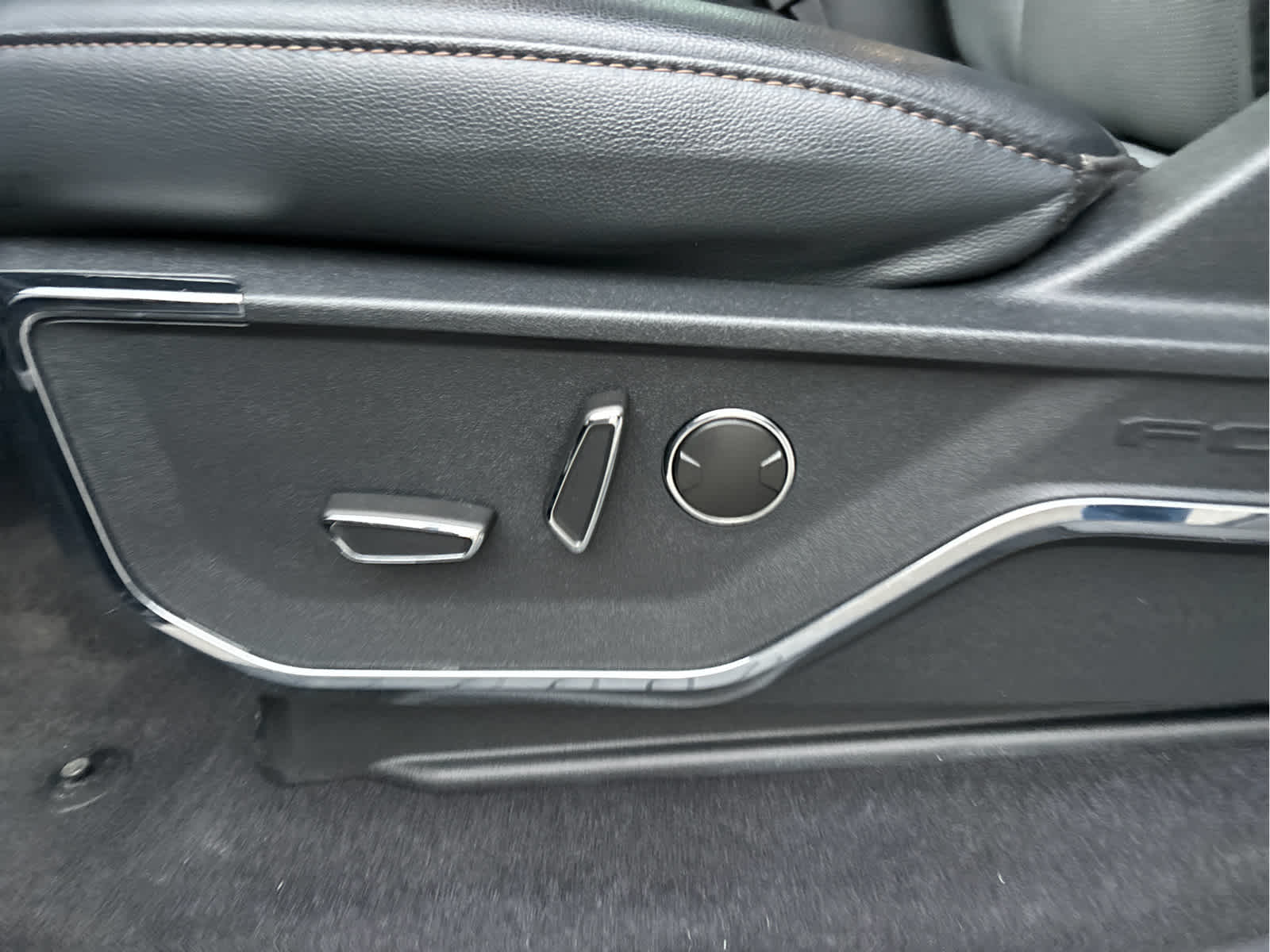 2023 Ford F-150 Lightning LARIAT