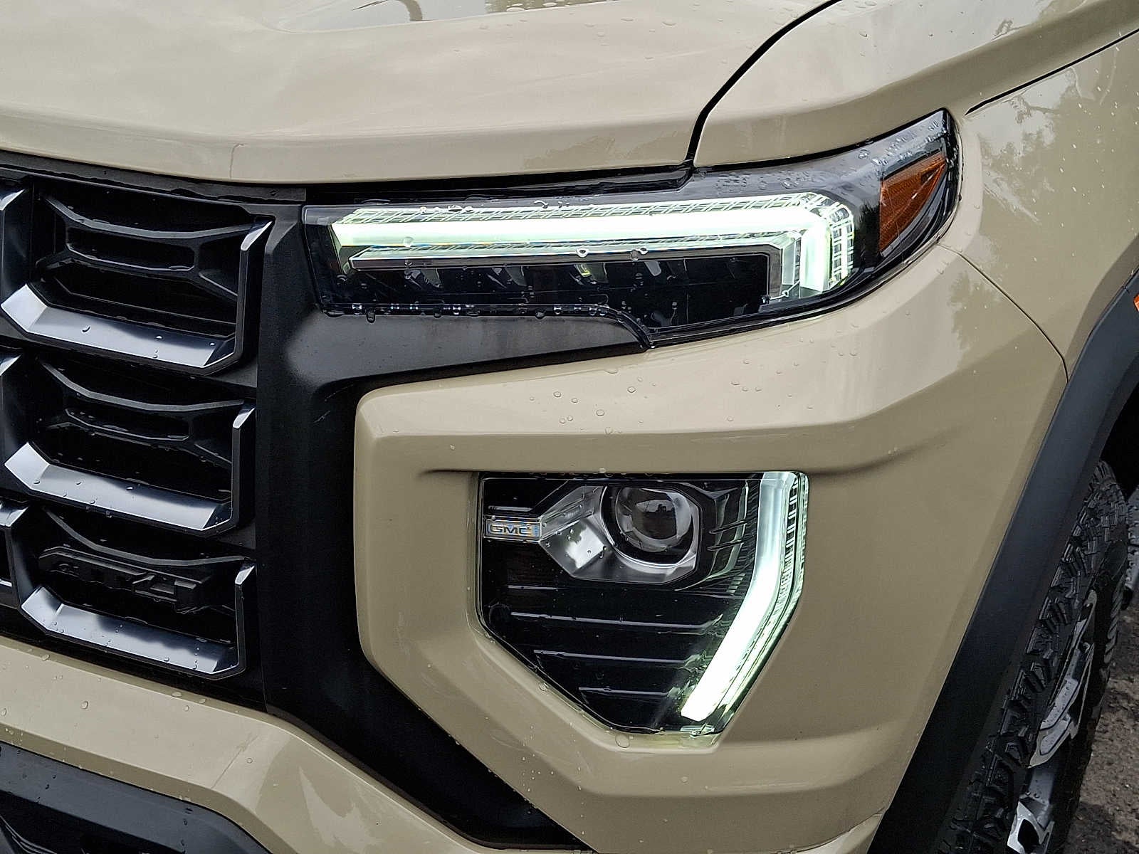 2024 GMC Canyon 4WD AT4