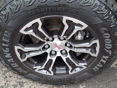2024 GMC Canyon 4WD AT4