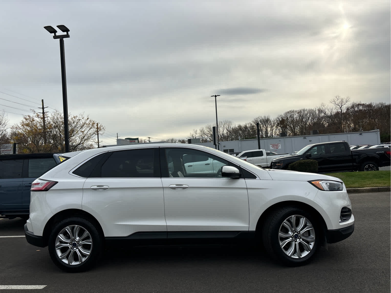 2022 Ford Edge Titanium