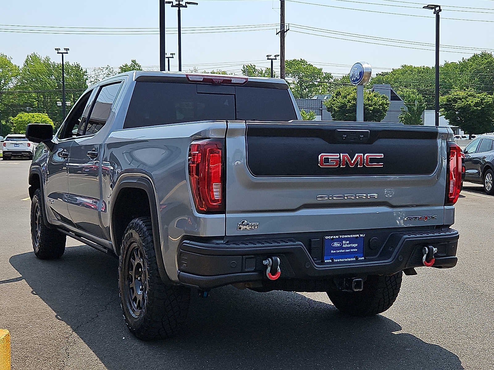 2023 GMC Sierra 1500 AT4X