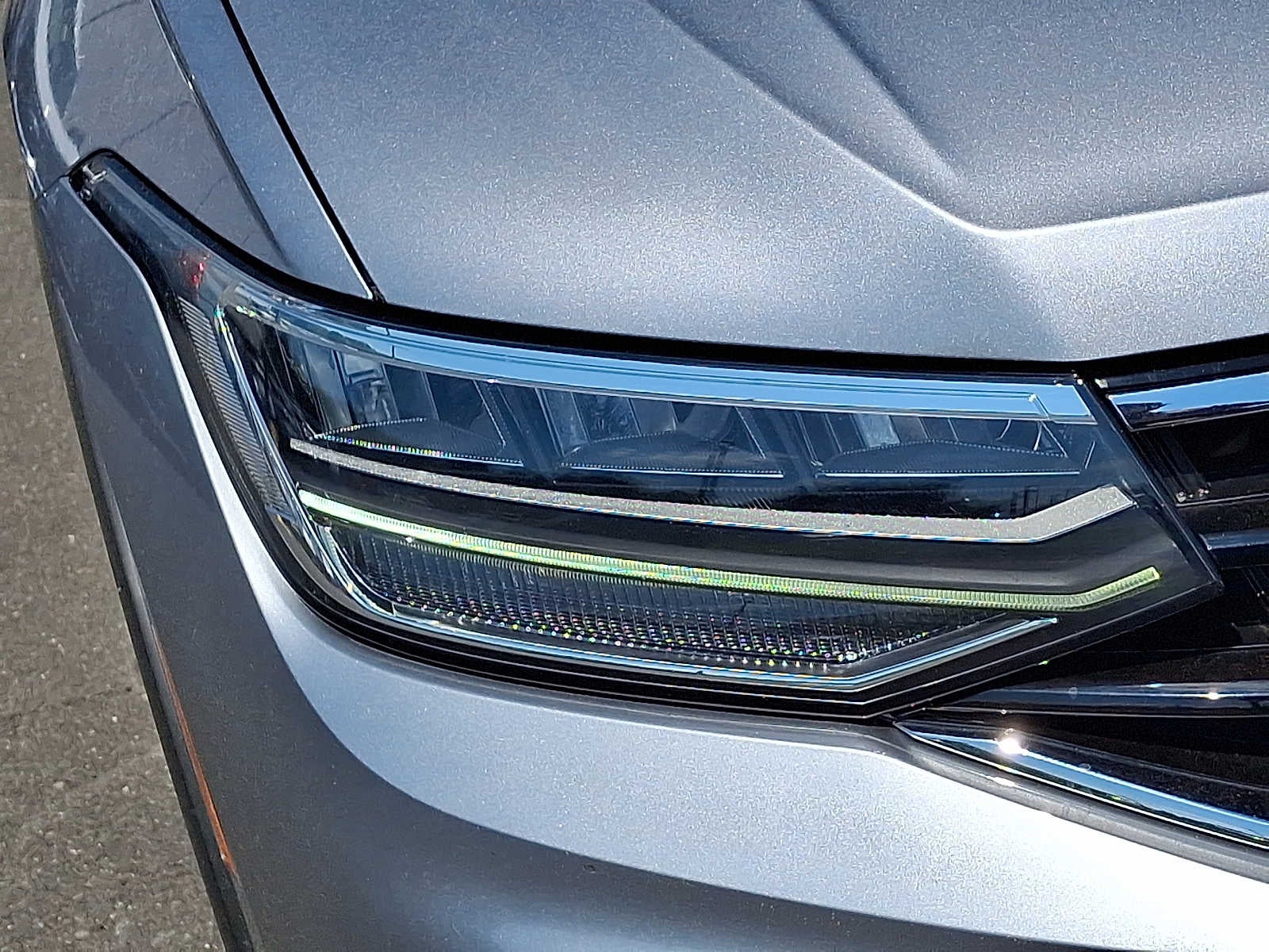 2023 Volkswagen Tiguan SE R-Line Black