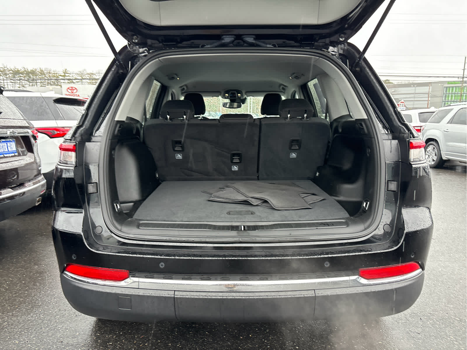 2023 Jeep Grand Cherokee Laredo