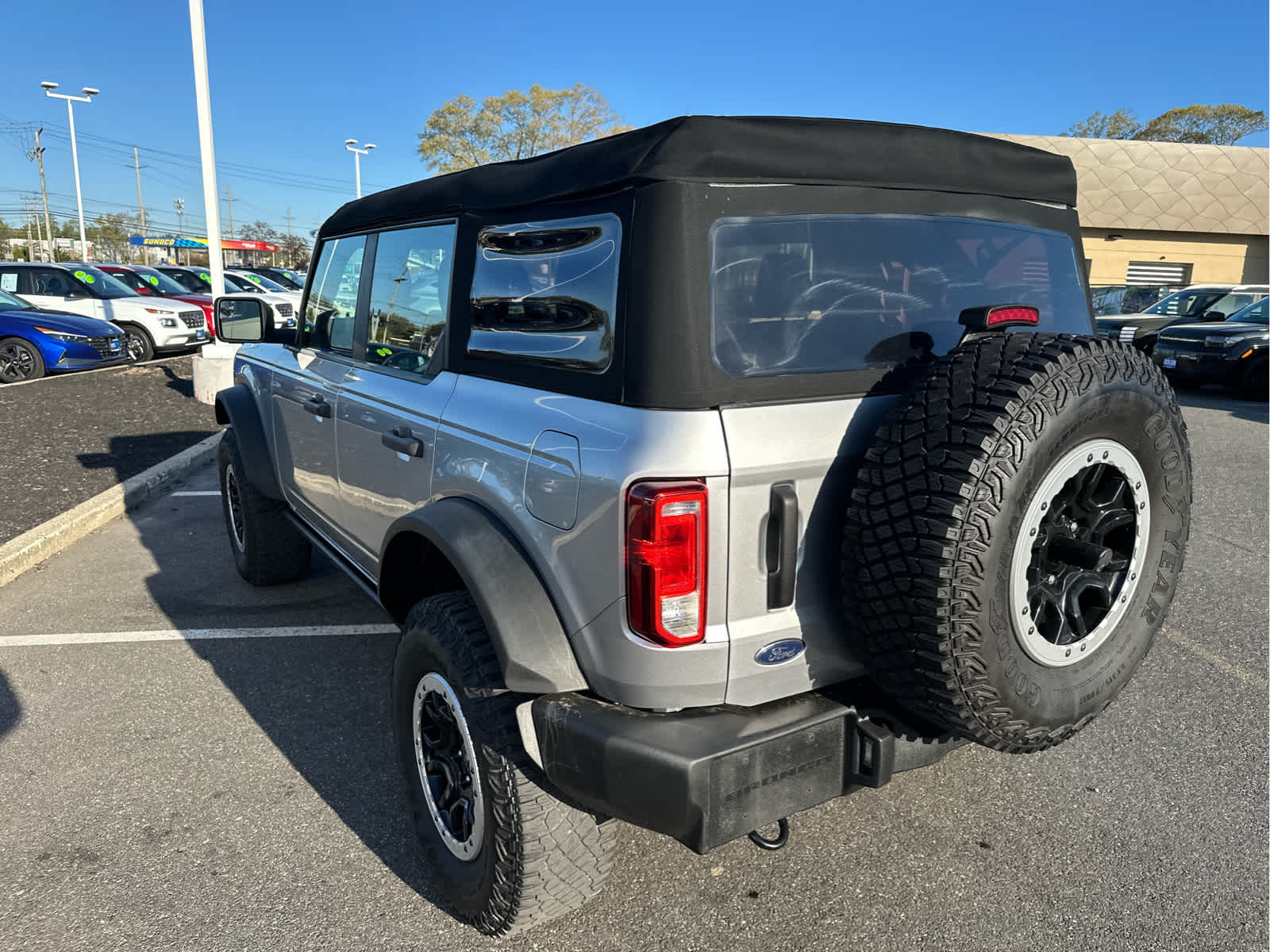 2023 Ford Bronco Base