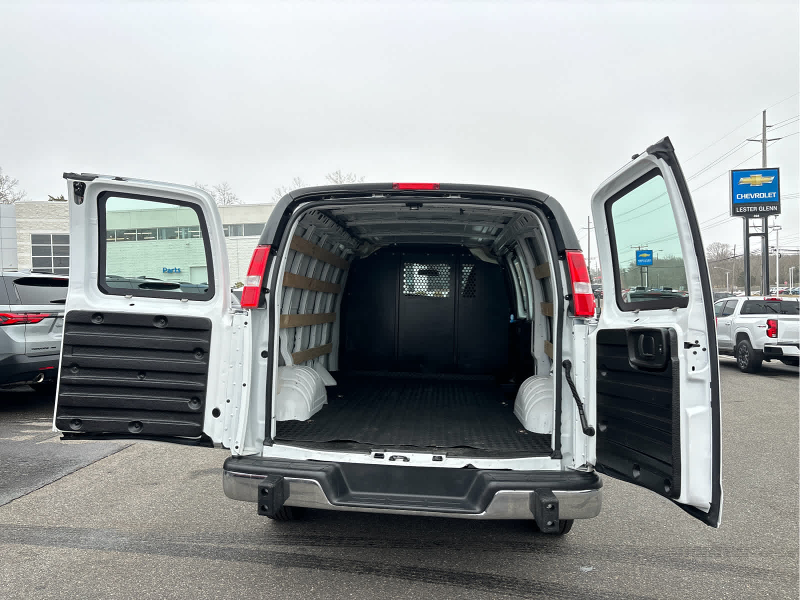 2024 Chevrolet Express Cargo Van RWD 2500 135"