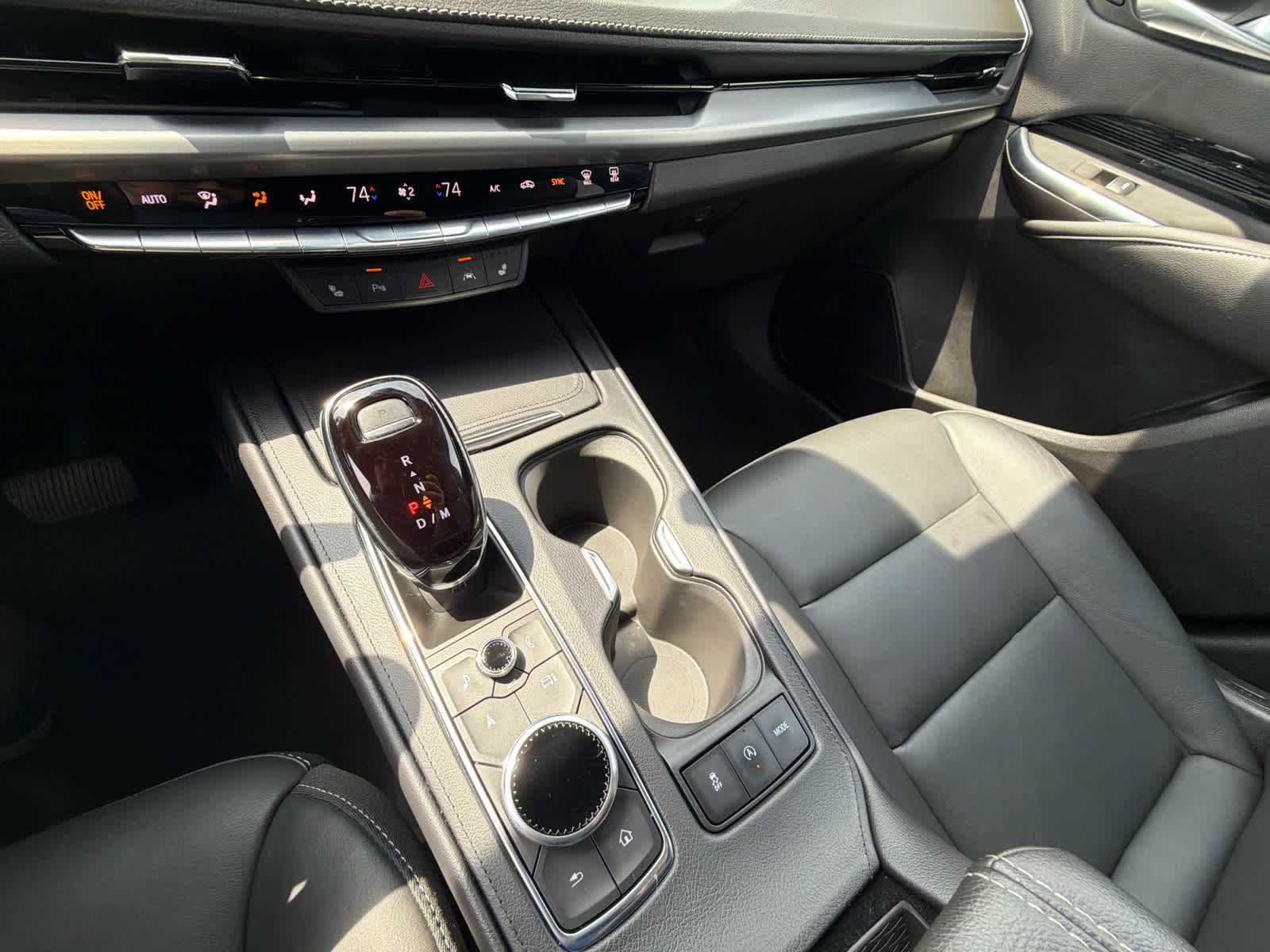 2024 Cadillac XT4 FWD Luxury