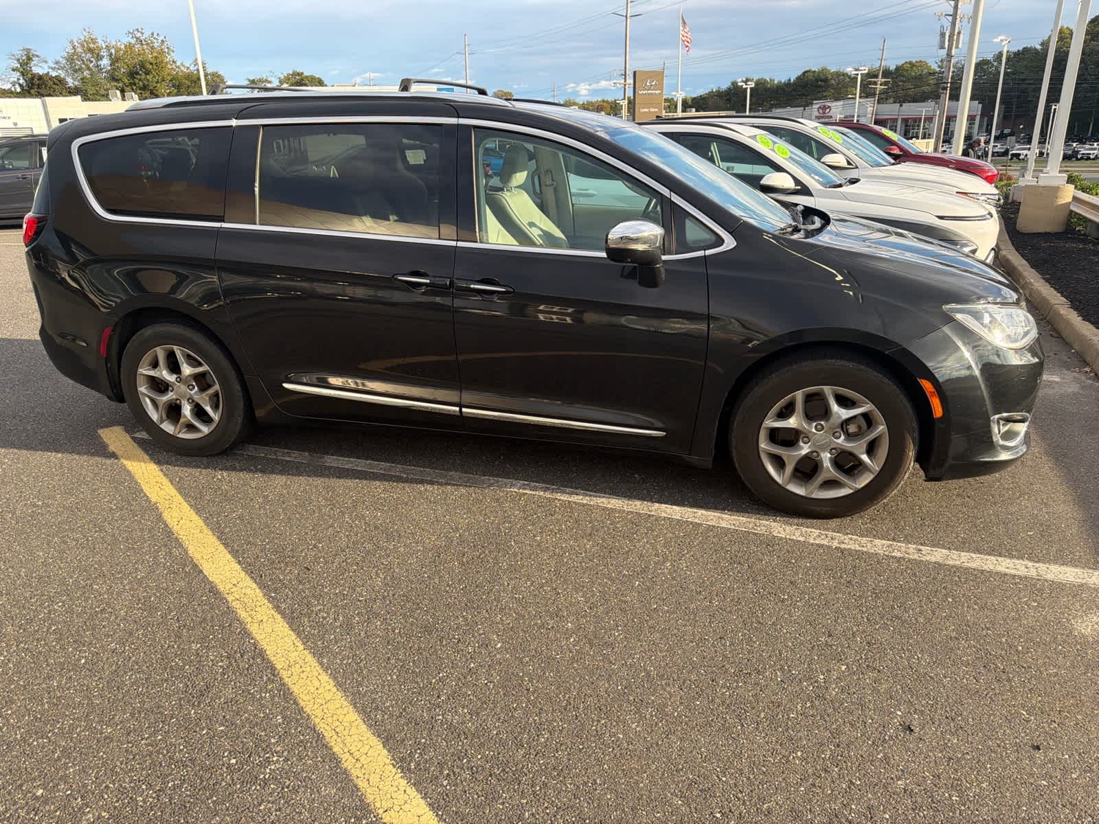 2019 Chrysler Pacifica LX