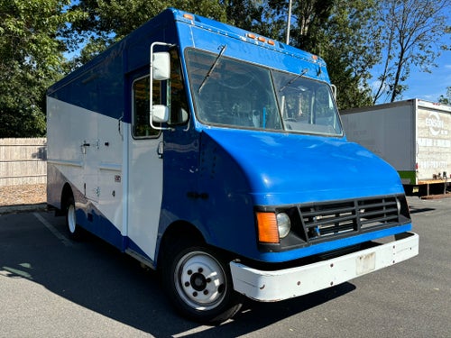2004 Freightliner MT45 STEP VAN