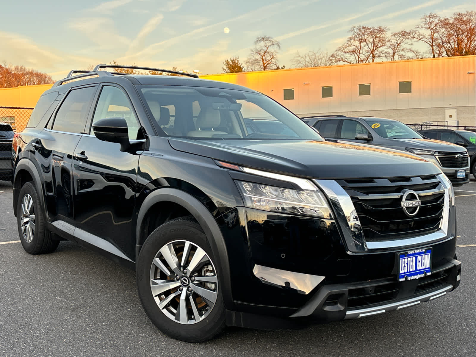2023 Nissan Pathfinder SL