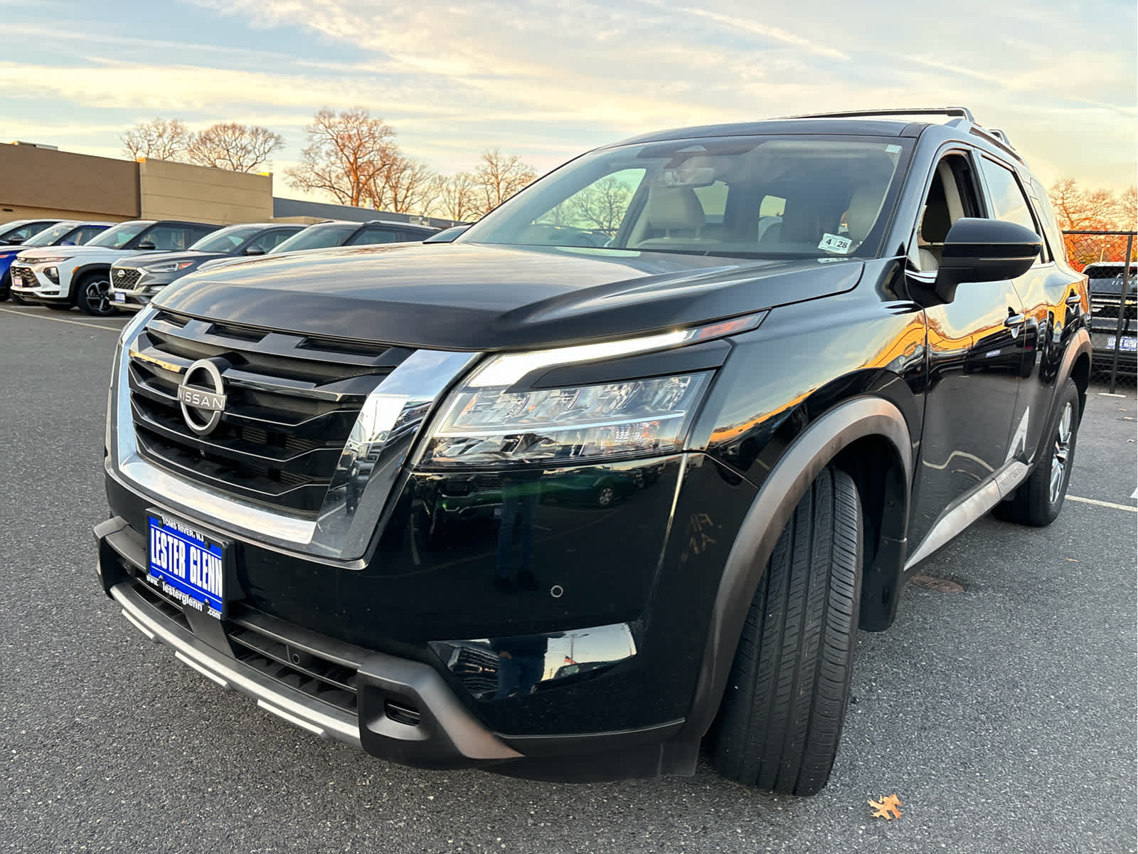 2023 Nissan Pathfinder SL