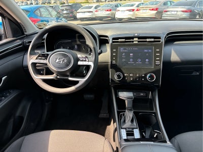 2023 Hyundai TUCSON SE